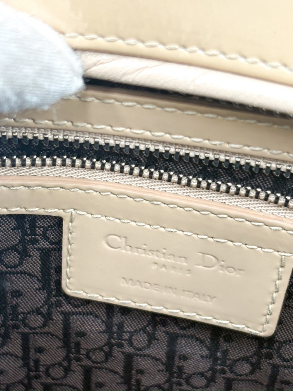 Lady Dior Biege Patent Large Bag - Picture 16 of 17